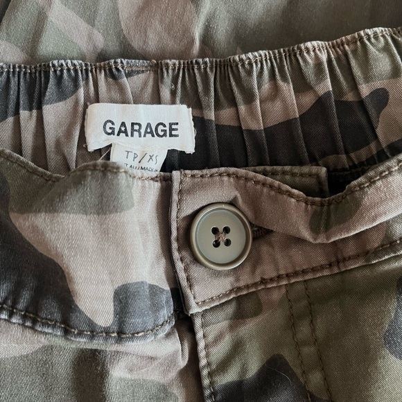 GARAGE Camouflage Cargo  Pants Size XS - Picture 4 of 4